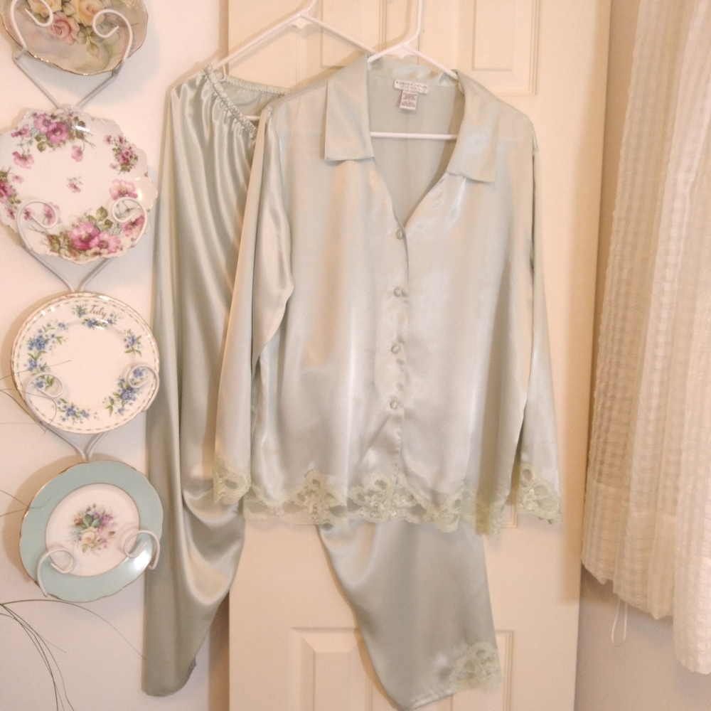Morgan Taylor Light Green Pajama Set